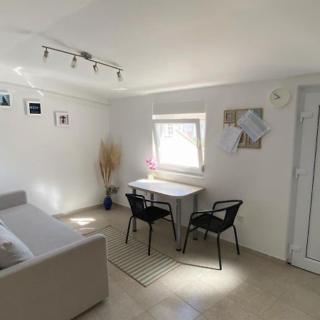 Beachfront Apartment Vir Luaran gambar