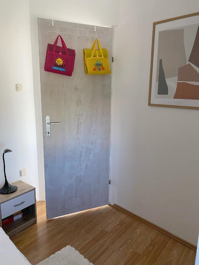 Beachfront Apartment Vir Luaran gambar